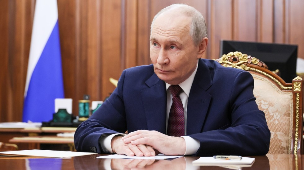 Protesty v Európe pramenia z „vlastných chýb“ – Putin