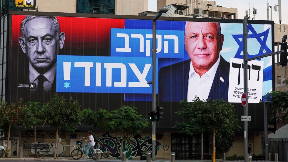Izrael hlasuje o Netanjahuovej budúcnosti Izrael hlasuje o Netanjahuovej budúcnosti
