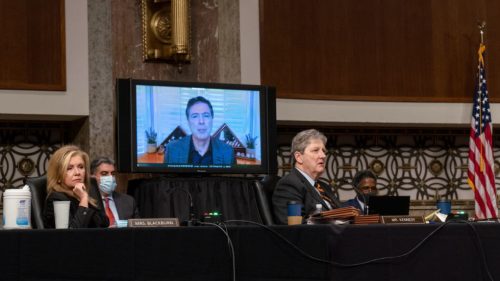 Bývalý šéf FBI spájaný s kauzou „Russiagate“ obvinený z vynášania amerických tajomstiev