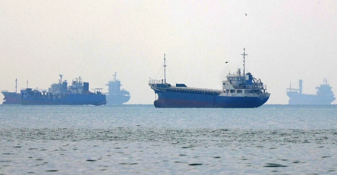 Dva ropné tankery zastavili južne od Hormuzského prielivu Dva ropné tankery zastavili južne od Hormuzského prielivu