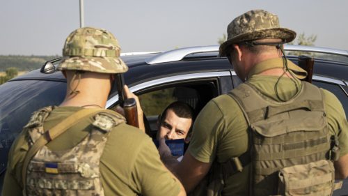 Ukrajinskí odvodoví pracovníci obvinení z mučenia a únosu